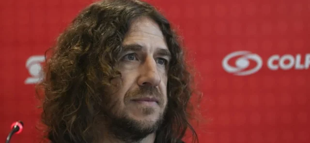 Mira cómo le fue a Carles Puyol jugando en Colombia. / Foto: AFP.