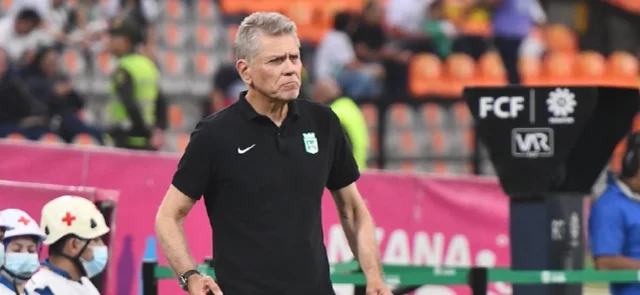 Mira la denuncia que se hizo en contra de Paulo Autuori en la Liga. / Foto: Vizzorimage.