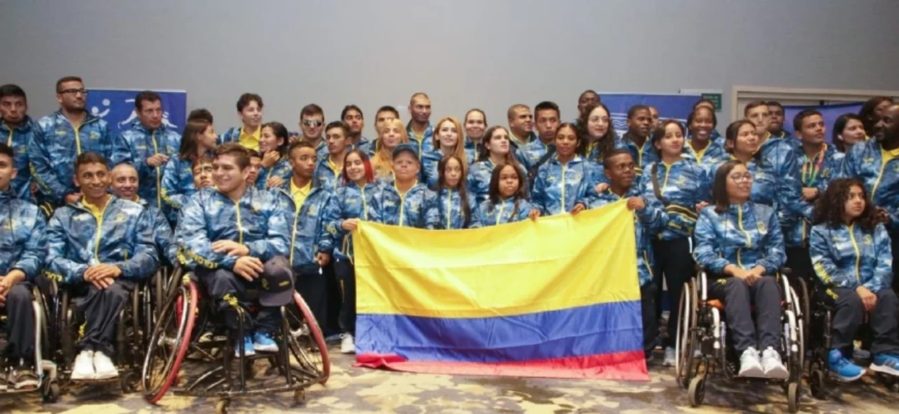 La delegación colombiana recibió el Pabellón Nacional por la MinDeporte. / Foto: MinDeporte 115 atletas conforman la delegación Colombiana. / Foto: MinDeporte