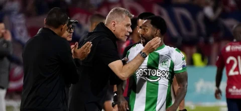 ¿Dorlan Pabón, el nuevo técnico de Nacional? | Foto: VizzorImage / Juan A. Cardona