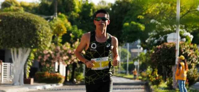 Jeisson Suárez, ganador de la Media Maratón de Cali. / Foto: Cortesía