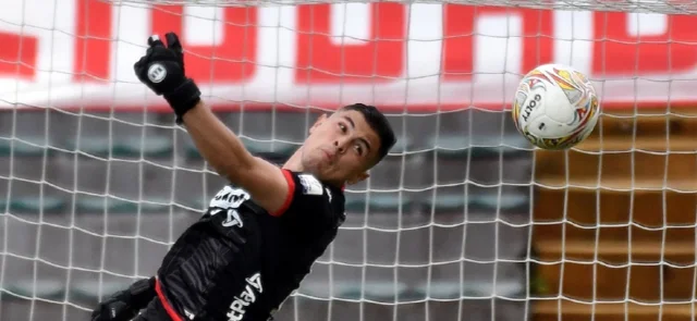 Antony Silva sería la nueva cara de Santa Fe | Foto: VizzorImage / Luis Ramirez