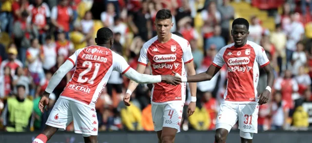 Santa Fe suma más de 30 días sin técnico. Conoce a los candidatos. / Foto: Vizzorimage.