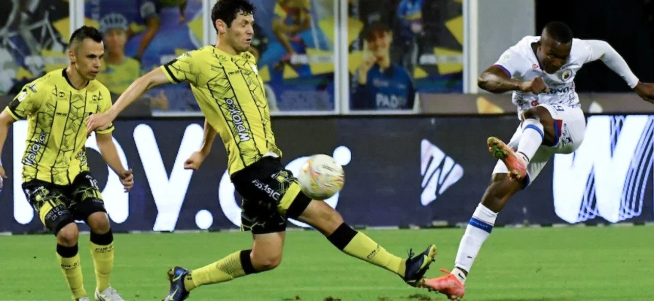 Alianza Petrolera es líder de grupo A tras victoria contra Pasto. / Foto: VizzorImage / Jose D. Martinez.