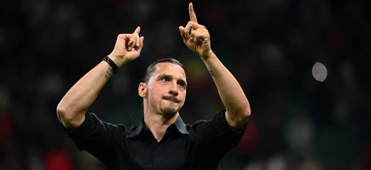 Zlatan se despidió ante la hinchada de Milán en el mítico San Siro - AFP