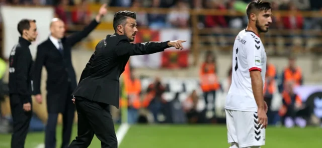 Rubén de la Barrera, el técnico que podría llegar a Nacional. / Foto: AFP.