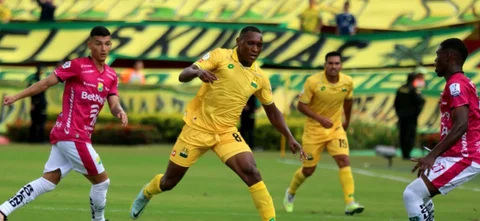 Atlético Bucaramanga ganó. Foto: VizzorImage / Jaime Moreno
