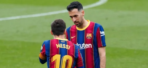 Lionel Messi y Sergio Busquets - Foto: AFP