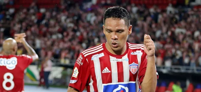Carlos Bacca - Foto: VizzorImage/ Jairo Cassiani