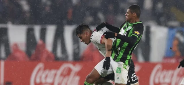 Colo Colo sacó ventaja en el repechaje de la Sudamericana. / Foto: AFP.