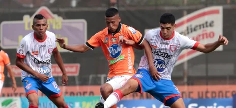 Envigado cedió puntos contra Unión Magdalena. / Foto: Vizzorimage.