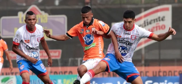 Envigado cedió puntos contra Unión Magdalena. / Foto: Vizzorimage.