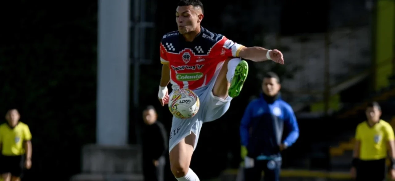 Triunfo de Fortaleza 2-0 sobre Real Santander - VizzorImage / Samuel Norato