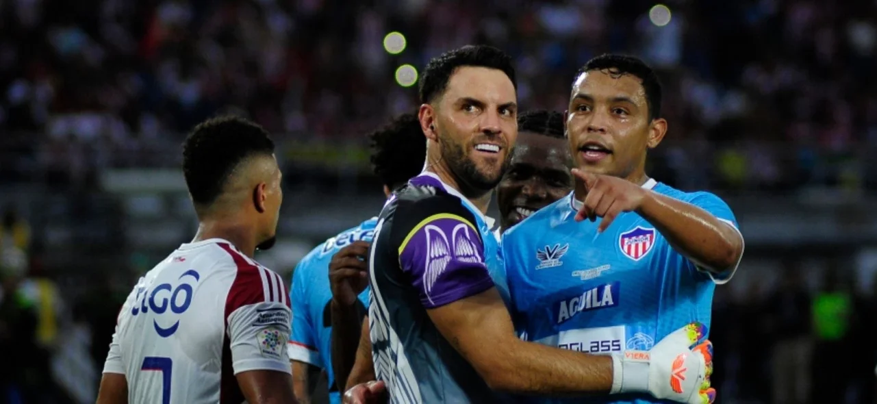 Sebastián Viera y Luis Fernando Muriel - Foto: VizzorImage/ Jesús Rico