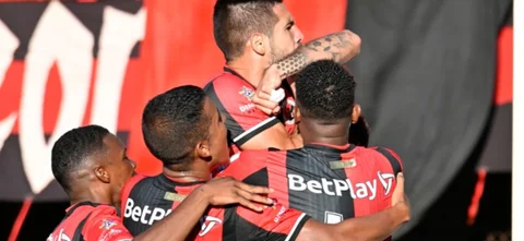 Jhonathan Agudelo celebra su gol ante Junior por los octavos de Copa BetPlay - VizzorImage / Juan Pablo Bayona