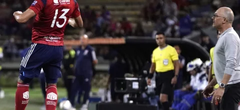 VizzorImage / Juan Augusto Cardona