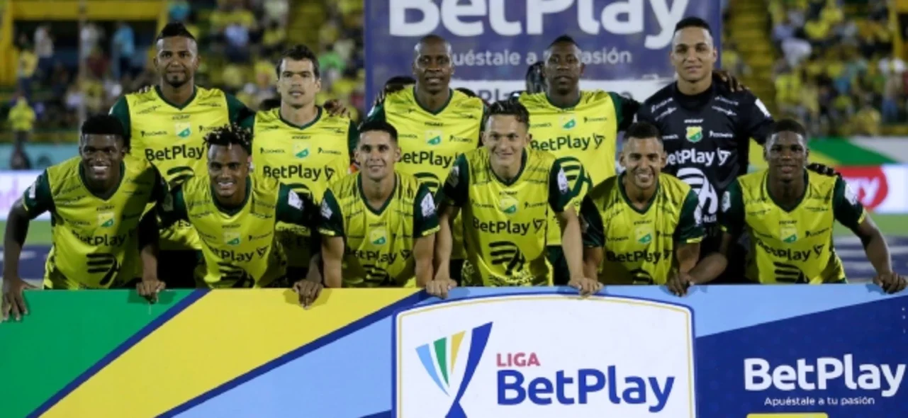 Huila buscó abrir el marcador en el segundo tiempo ante Bucaramanga. / Foto: Vizzorimage.