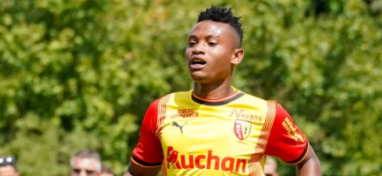 Así fue el debut de Óscar Cortés con Lens en Francia. / Foto: Instagram Lens.