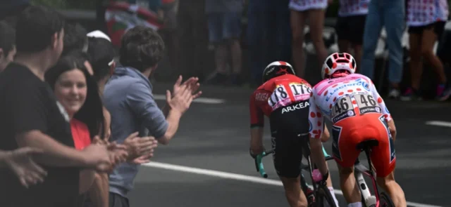 El Tour empieza a tomar su camino hacia Francia | Foto: @LeTour