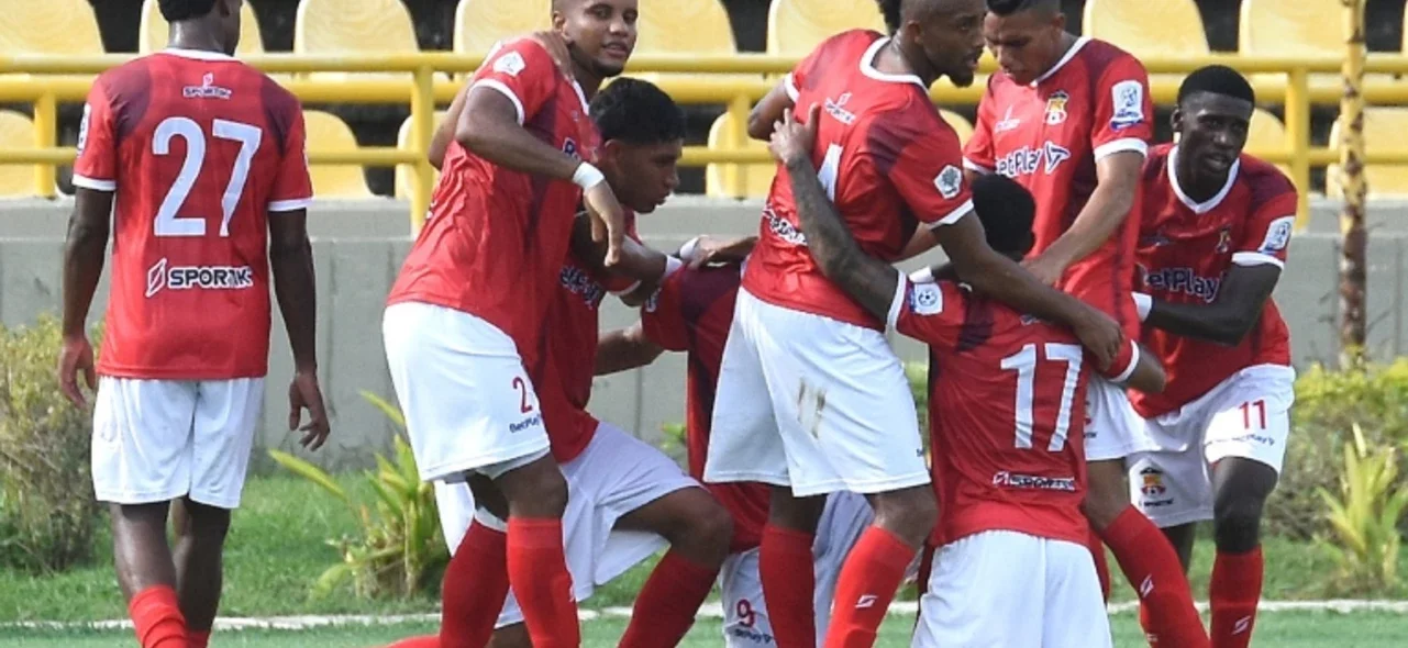 Barranquilla vuelve a sacarle puntos vitales a Real Cartagena en casa - VizzorImage / Javier Garcia