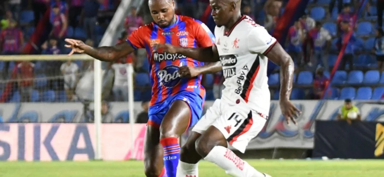 Unión Magdalena completa cuatro partidos sin hacerle gol a América - VizzorImage / Miguel Vermiere