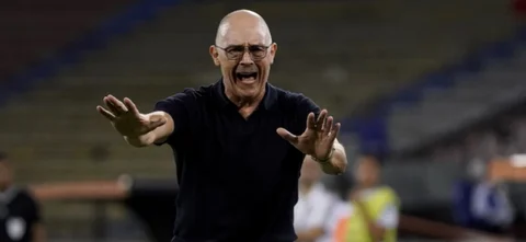 Alfredo Arias da sus declaraciones luego del partido ante Alianza Petrolera - VizzorImage / Juan A. Cardona