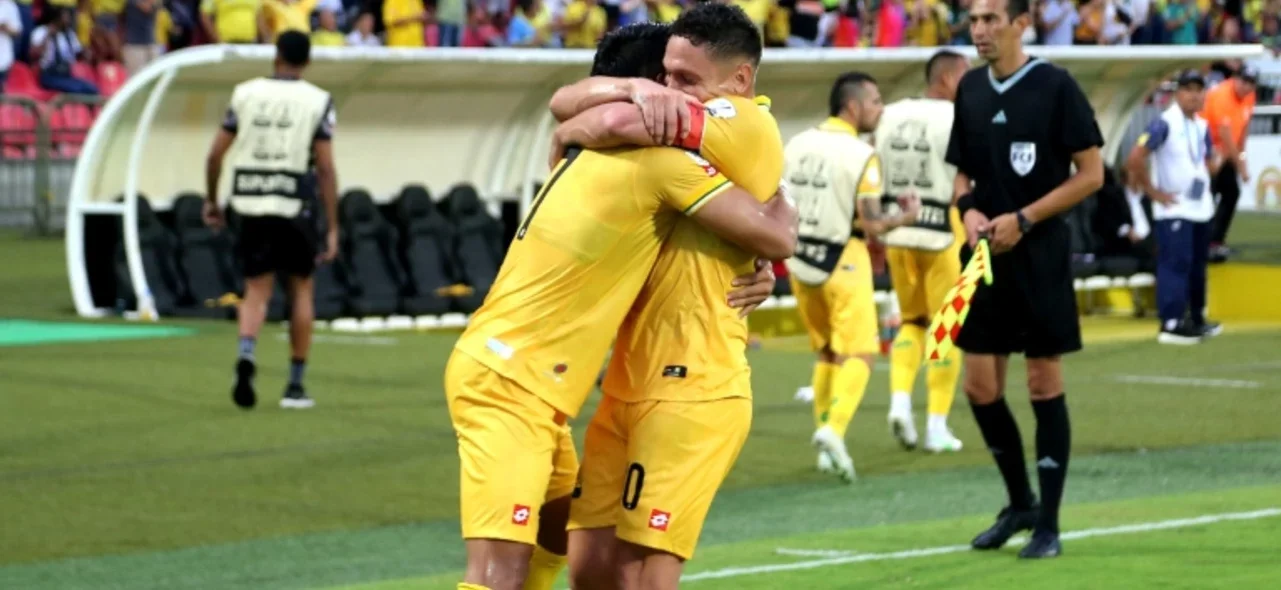 Triunfo de Bucaramanga 3-0 sobre Jaguares - VizzorImage / Jaime Moreno