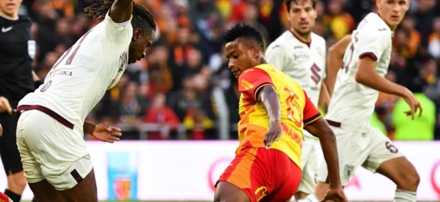 Óscar Cortés con Lens - Foto: @RCLens