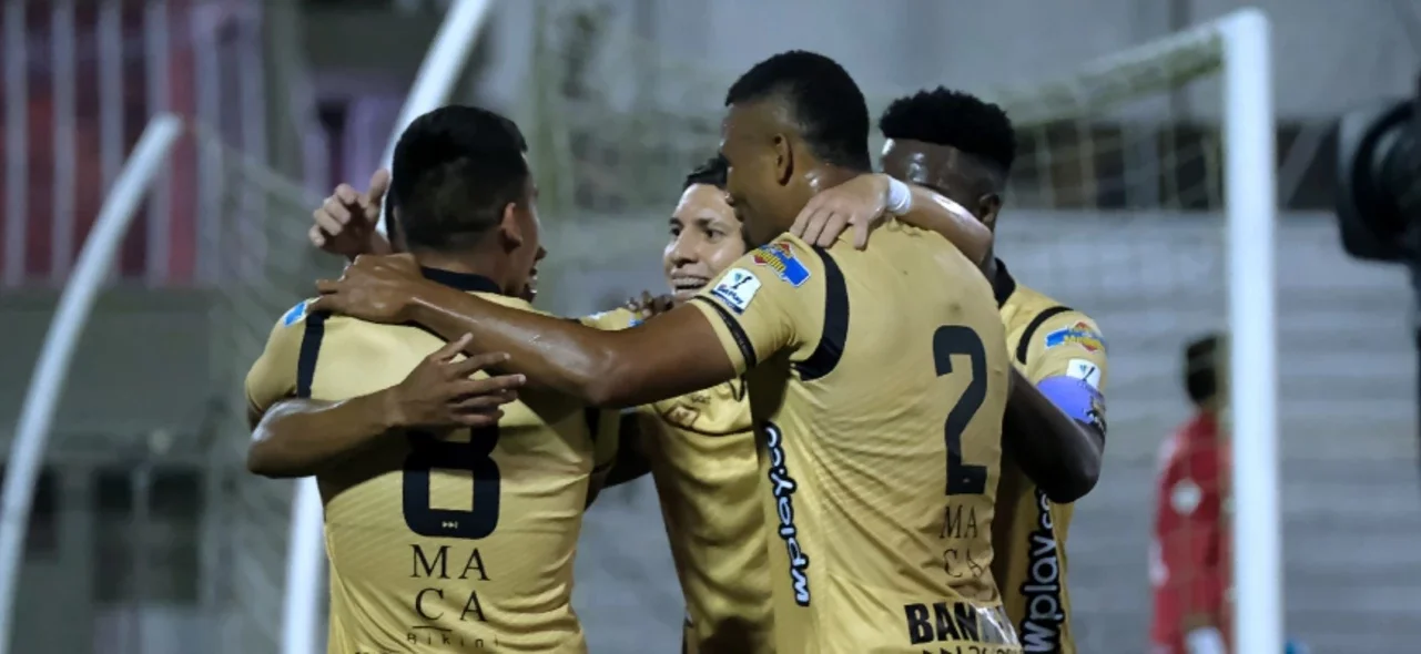 Águilas Doradas - Foto: VizzorImage/ Juan José Horta