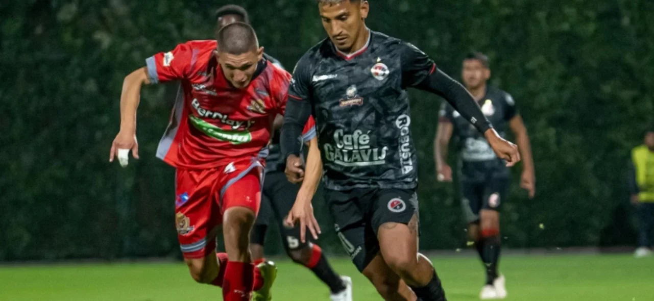 Cúcuta rescató un punto en su visita - VizzorImage / Leonardo Castañeda