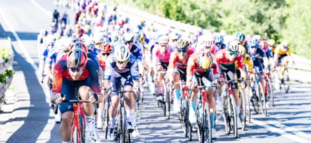 Pelotón en la etapa 4 de la Vuelta a España. Foto: X/@LaVuelta
