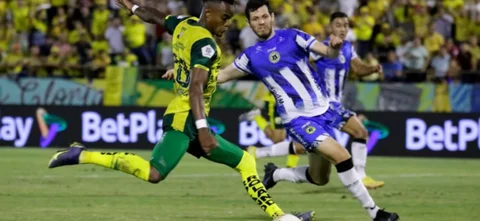 Empate a Cero goles entre Huila y Alianza Petrolera - VizzorImage / Sergio Reyes