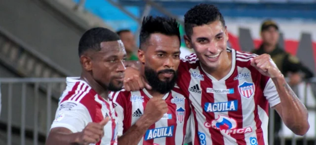 Junior frente a Bucaramanga - Foto: VizzorImage/ Jesús Rico