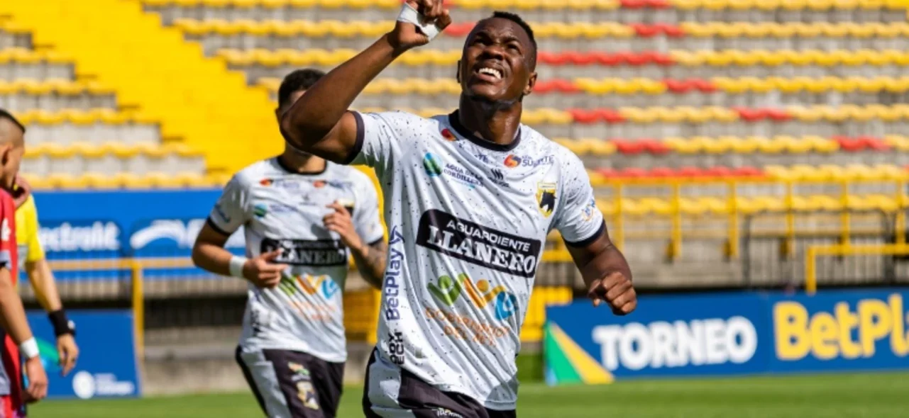 Llaneros se ilusiona con una nueva final - VizzorImage / Leonardo Castañeda