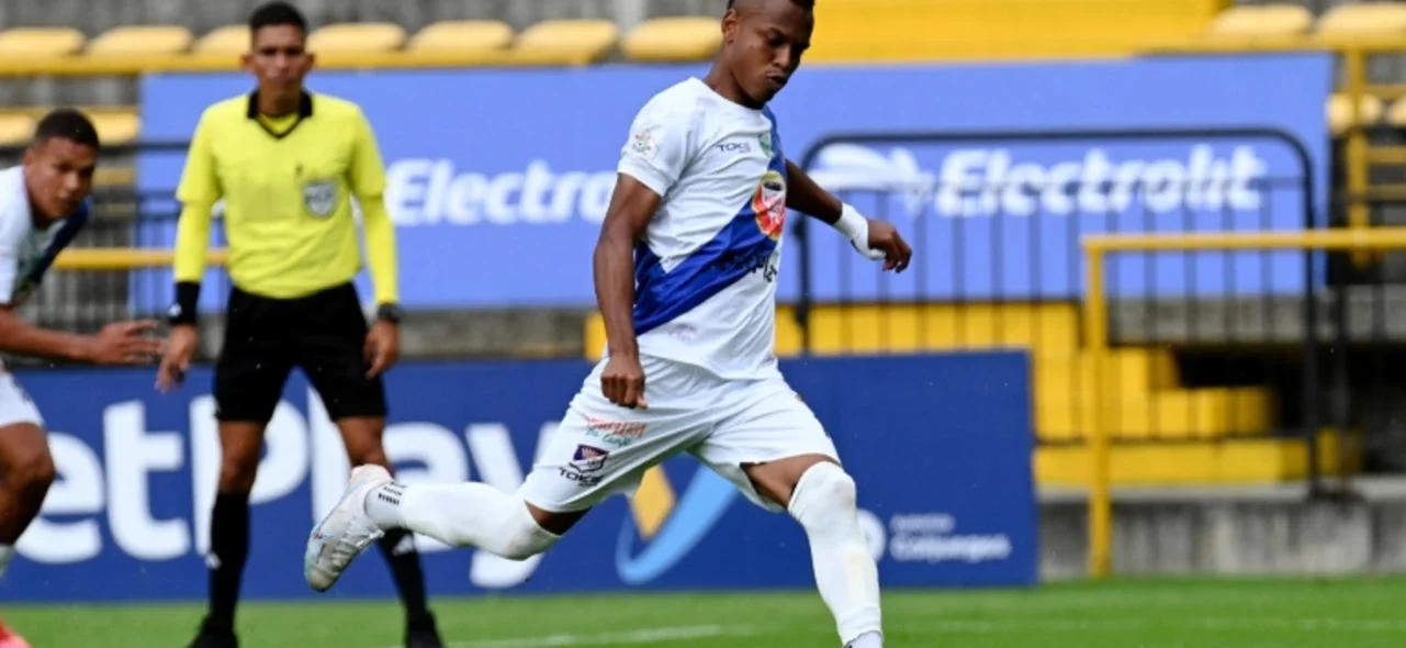 Orsomarso escala a la décima casilla - VizzorImage / Samuel Norato