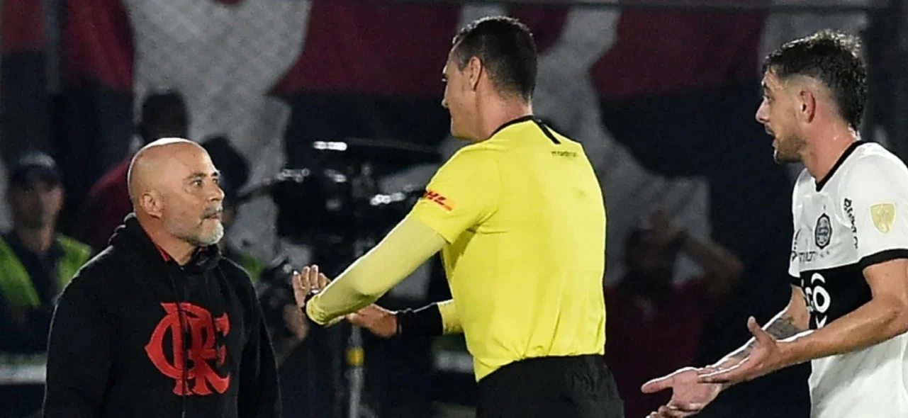 Jorge Sampaoli y Wilmar Roldán - Foto: AFP