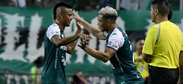 Reacción de hinchas de Cali al regreso de Teófilo Gutiérrez. / Foto: Vizzorimage.