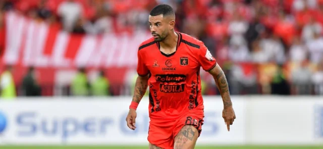 Edwin Cardona, en la mira de los hinchas de América | Foto: VizzorImage / Gabriel Aponte