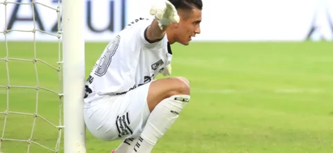 Joan Felipe Parra - Arquero de Envigado - VizzorImage / Pablo Bohórquez