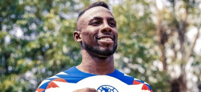 Julián Quiñónes - Delantero de Club América - Twitter: @ClubAmerica