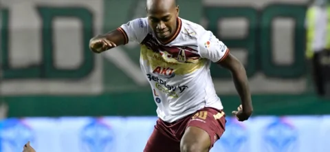 Junior Hernández - Lateral de Tolima - VizzorImage / Gabriel Aponte