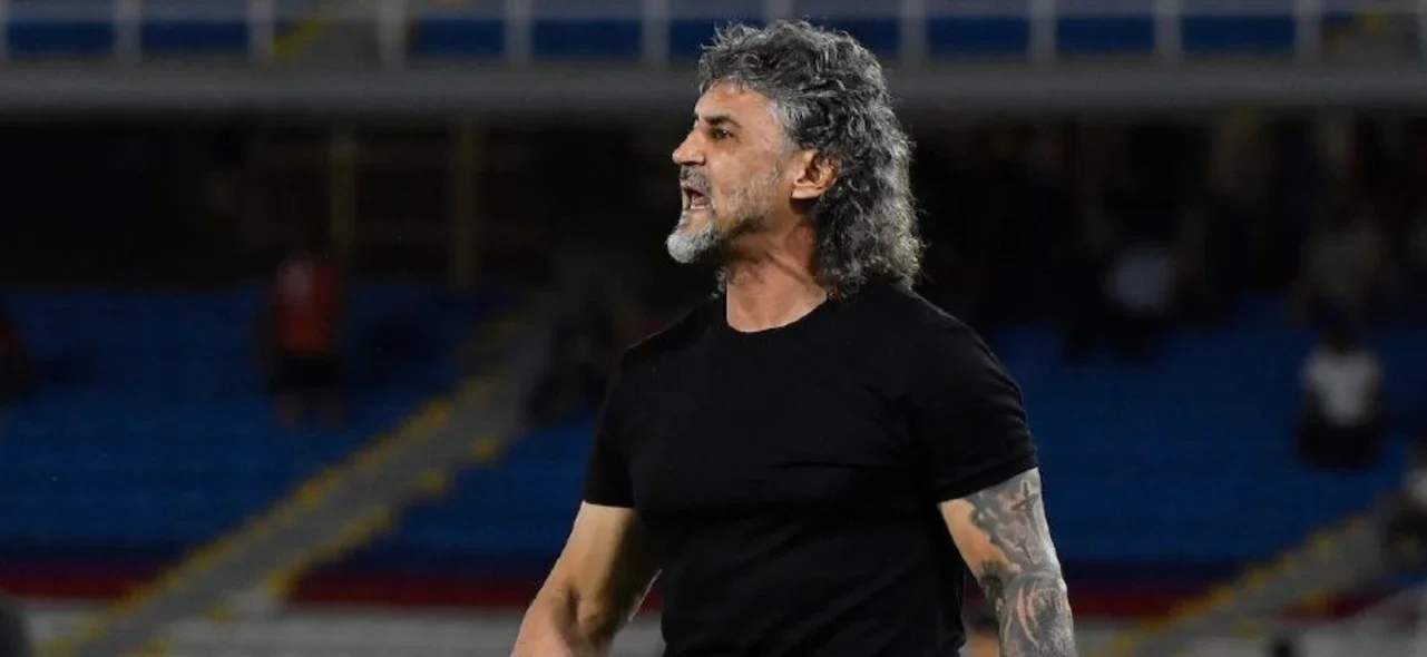 Leonel Álvarez, en carpeta en América de Cali | Foto: VizzorImage / Gabriel Aponte