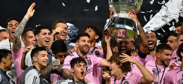 Gran gesto de Lionel Messi / AFP