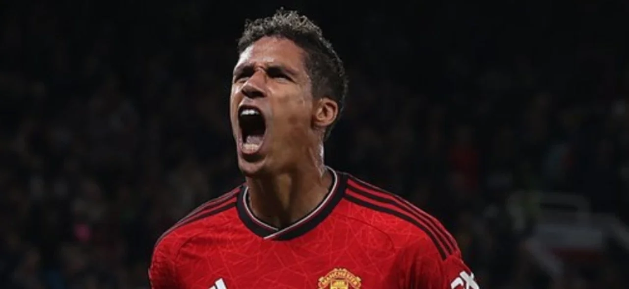 Varane fue el autor del gol del triunfo de Manchester United en la fecha 1 de la Premier. / Foto: Twitter ManUtd_Es.