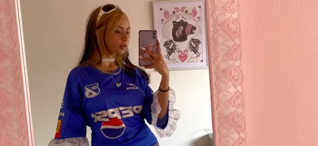 Polémica por camiseta de Millonarios / Foto: @nenibebito