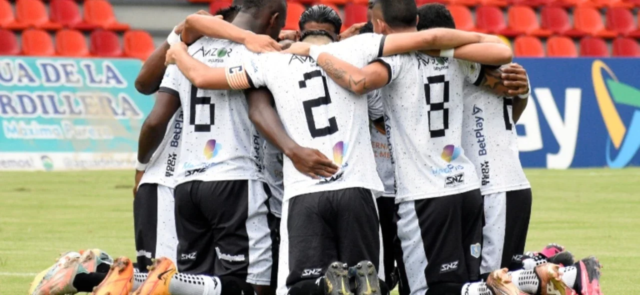 Pese a verse en desventaja y goleados, Llaneros se repuso y pudo hacer respetar la casa - VizzorImage / David Murillo