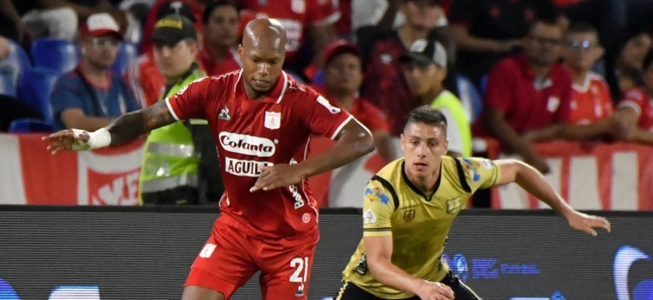 Águilas recibirá a América. Foto: VizzorImage / Gabriel Aponte