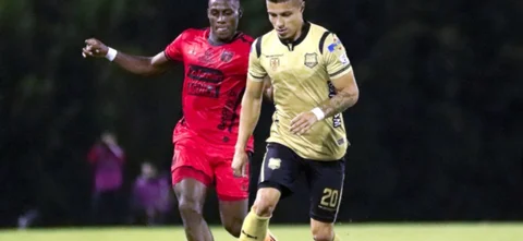 Víctor Ibarbo anotó su primer gol en liga - VizzorImage / Daniel Gallo