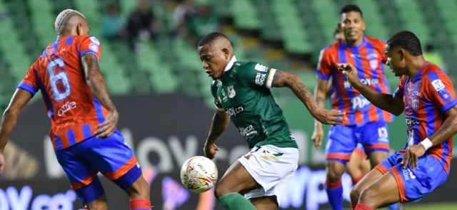 Unión y Deportivo Cali miden fuerzas por el promedio. / Foto: Vizzorimage.