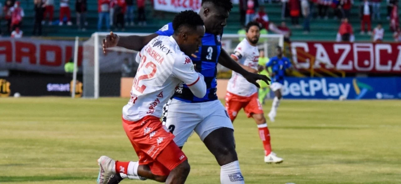 Boyacá Chicó y Santa Fe empataron 1-1 -VizzorImage / Edward Leguizamon